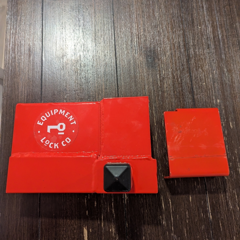Equipment Lock Roll Up Door Lock - USED